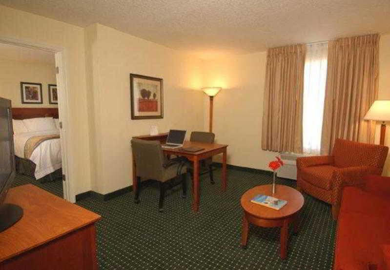 Towneplace Suites Те-Виллиджис Экстерьер фото